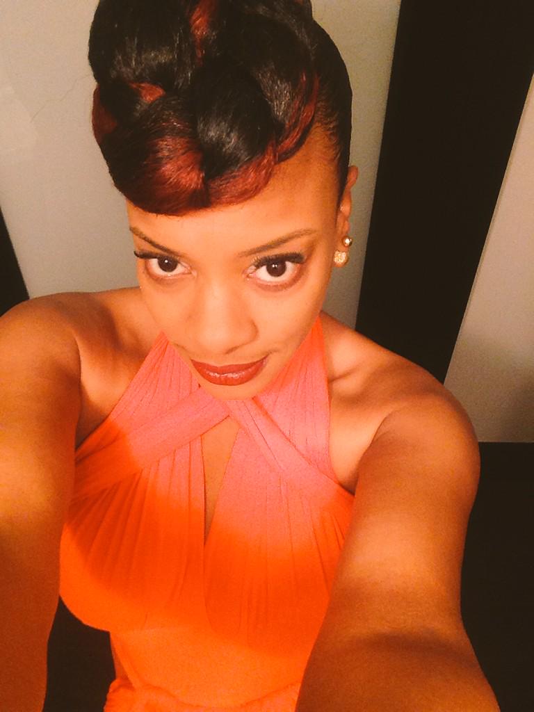 WHATZHOTANDNOT's tweet photo. Pose for the camera now!!!! Wherever I go,their I will be!!! #MiamiTonight http://t.co/BETlJHpZVk #WhatzHot http://t.co/uPkRFP4Hvt