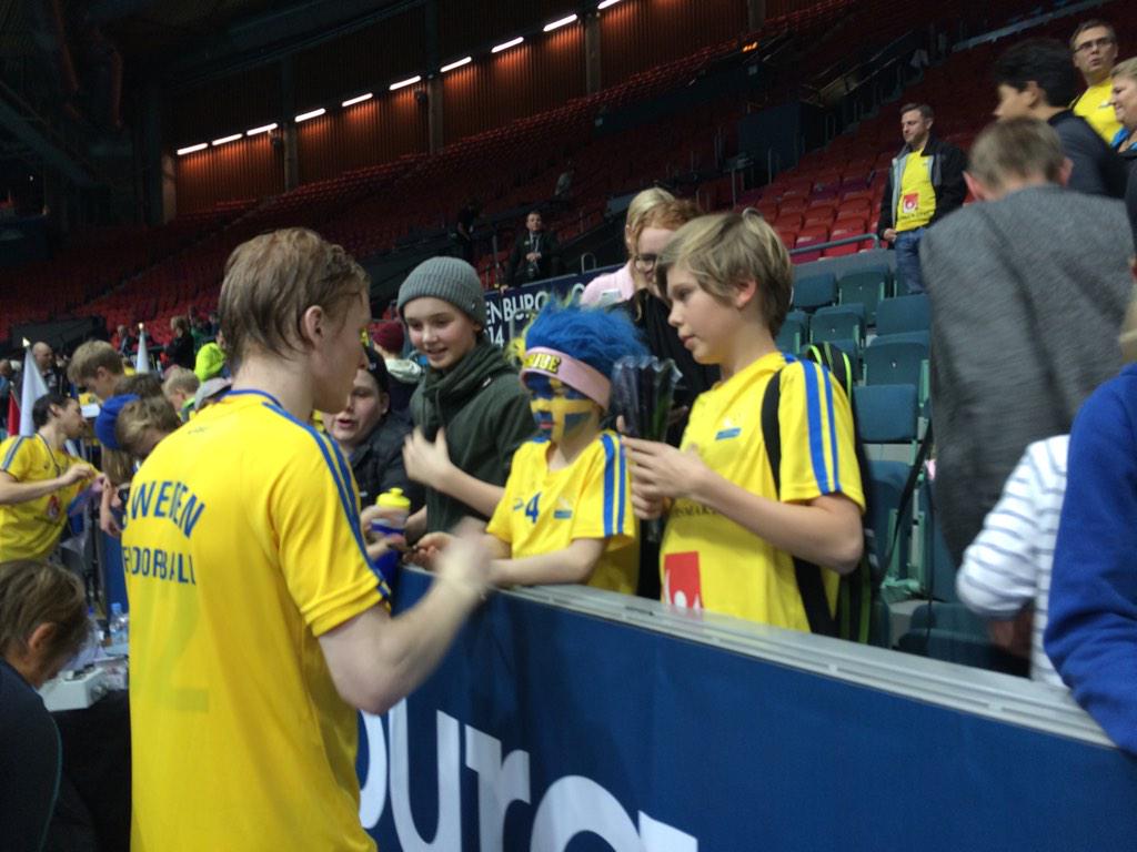 StorvretaIBK's tweet image. What was @aRudd29 up to after the final? #WFC2014 #floorball #innebandyVM #Storvreta #allforthefans
