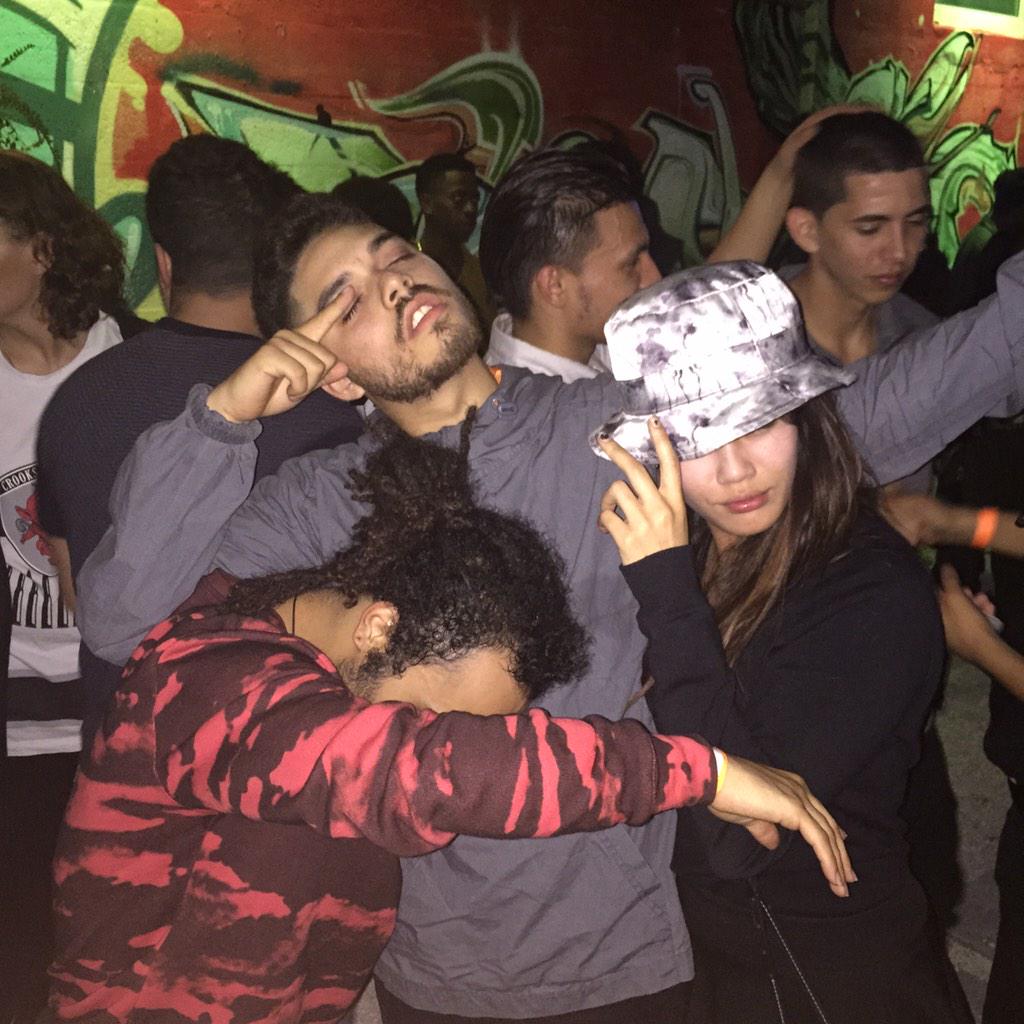 beenonten's tweet photo. I fuck w this pic so heavily #hiddenboyz http://t.co/MVZNCyLpY3