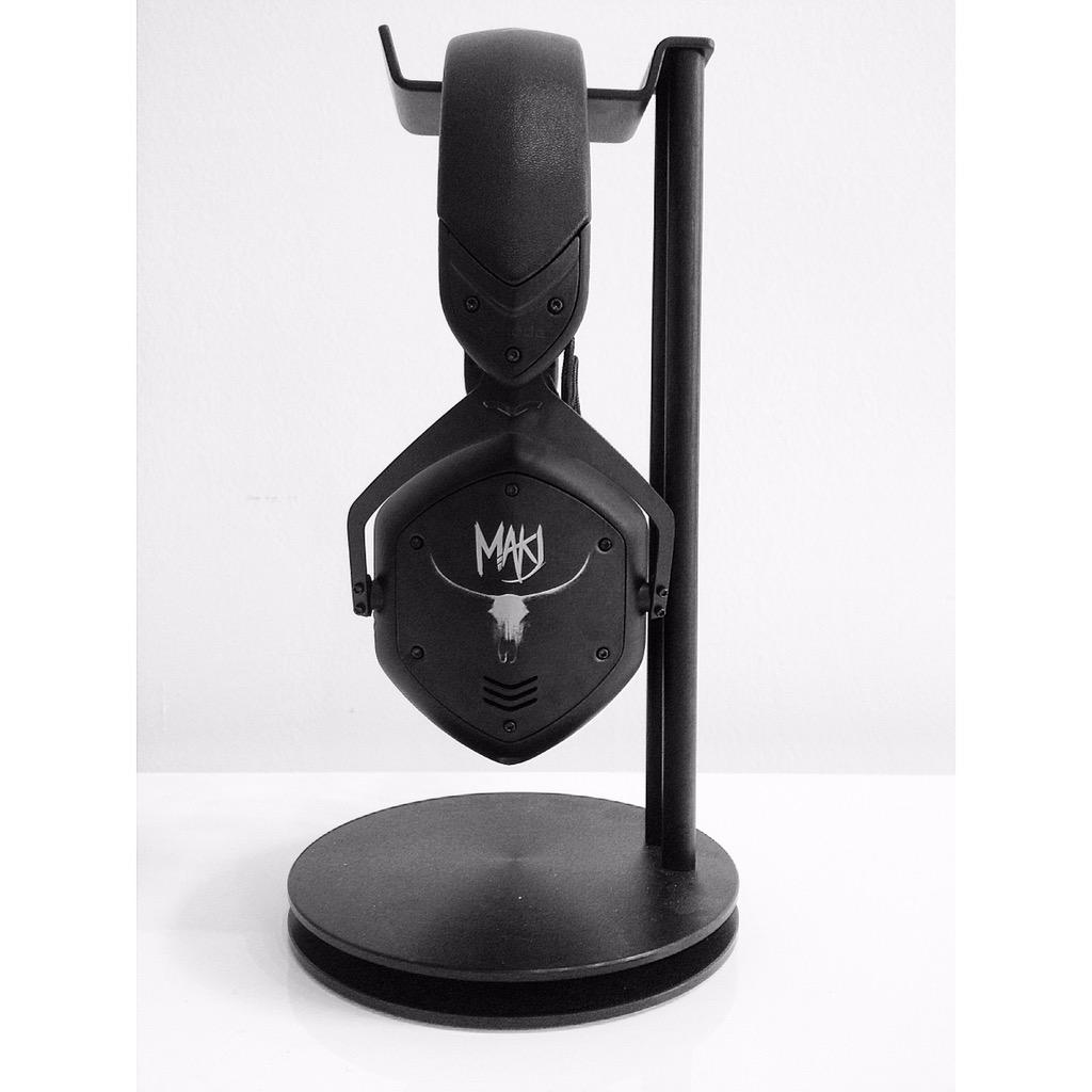 MAKJ's tweet photo. Wanna win a pair of these? RT this!
#Generic

@VMODA @SpinninRecords http://t.co/wzVh3333u7