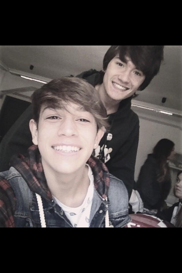 sasilavezzi98's tweet photo. Brotherhood ❤️❤️ http://t.co/coTVFfmSYH