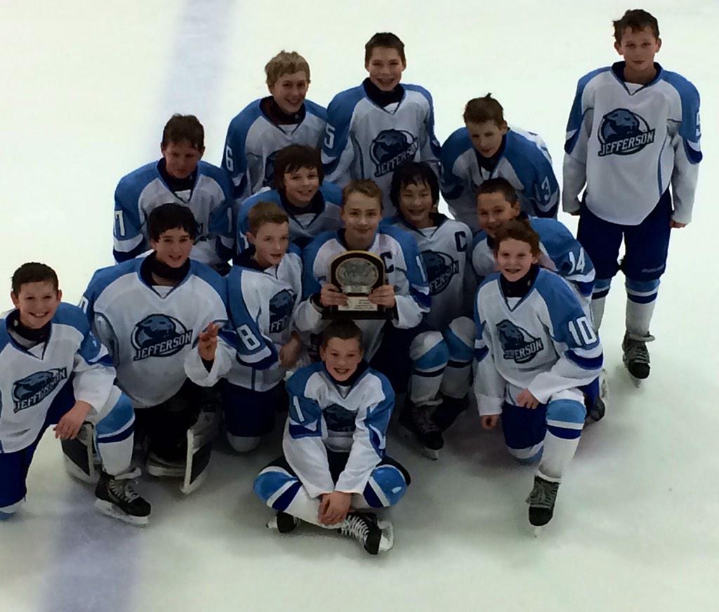 IceEdgeHockey's tweet photo. RT @jagspwaa: Great weekend of hockey for the Jags! http://t.co/ZktKjI1huL Captain Hight! Congrats to Grayson &amp; the Boys!