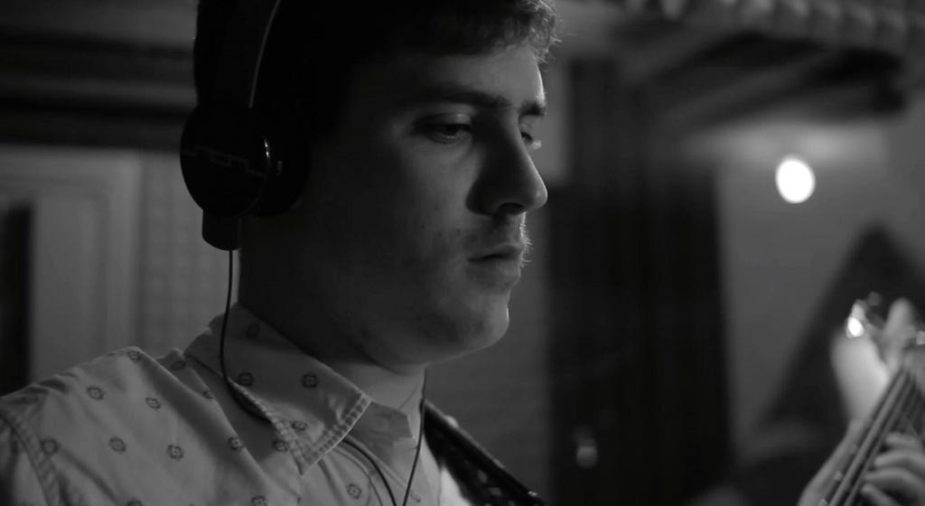 SoundCaveAudio's tweet photo. Another shot from our #SoundCaveSession with @tearawaytusa. #StayTuned http://t.co/DhcbcFfAJV