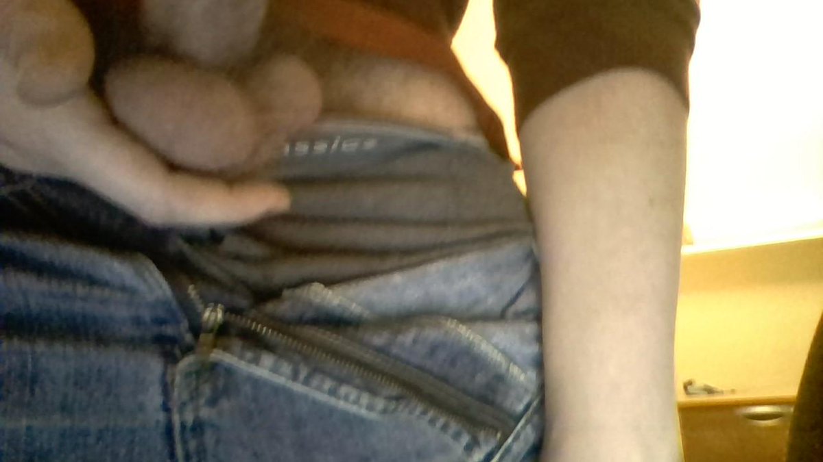 RealHotGuysHot's tweet photo. Let it rise! Next door guy. #hunged #bigcock #hairy #guy #gay #balls #follow http://t.co/urJmWIMQA7