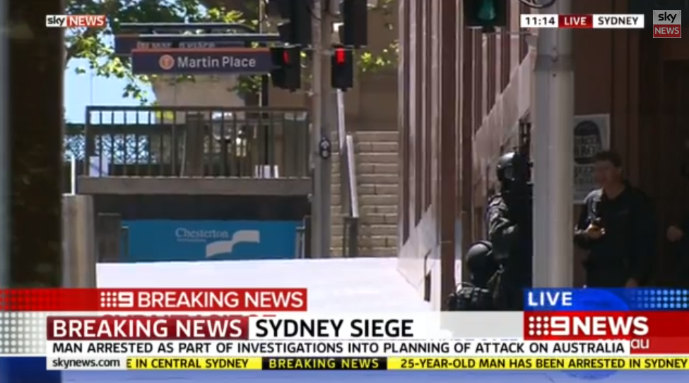 BuzzFeedNews's tweet image. Hostages currently being held inside Sydney cafe — Livestream: @9NewsSyd broadcast news.sky.com/interactive/13…