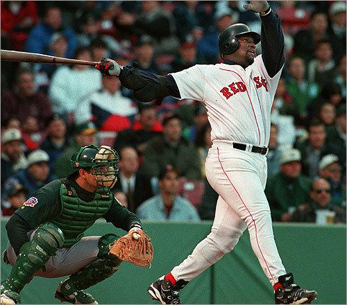 Happy Birthday to Mo Vaughn, who turns 47 today! 