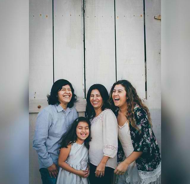 turtlesaurus5's tweet image. I love my family. Couldn't ask for better sisters n moms