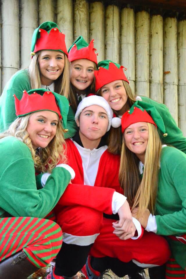 abbbbyy_w's tweet photo. MERRY CHRISTMAS EVERYBODY http://t.co/ND6PJuWwtv