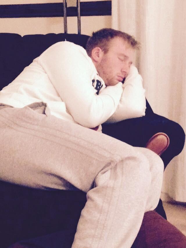 reecebeef's tweet photo. #snooze #sofasleep #peacefulmoments http://t.co/tPtMuCLpgp