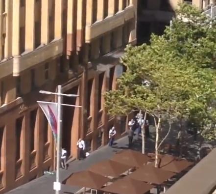 ABC's tweet photo. Sydney hostage situation.

LIVE VIDEO: http://t.co/j1ljDbazOw
UPDATES: http://t.co/PD7pVfU9pQ http://t.co/nxlnJR1tum