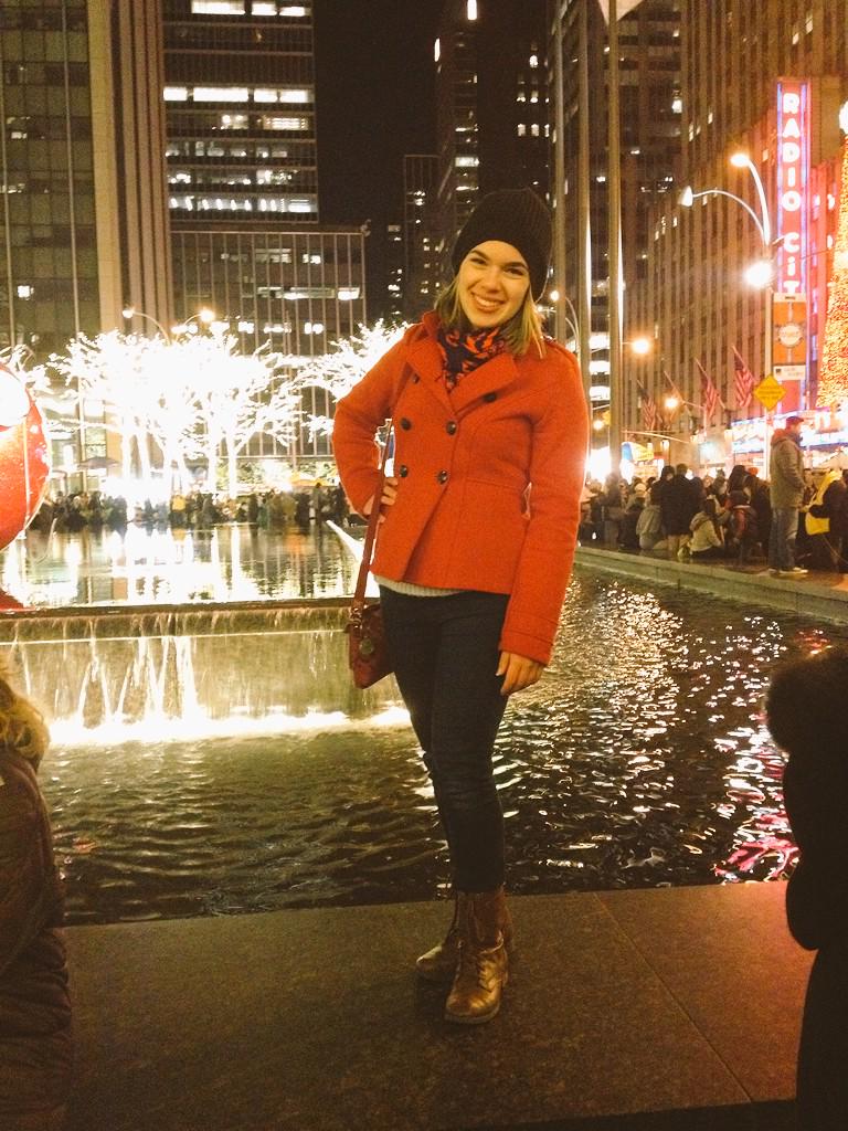 Jen_Persichilli's tweet photo. NYC 🎄🗽 http://t.co/dZn8igGsc7