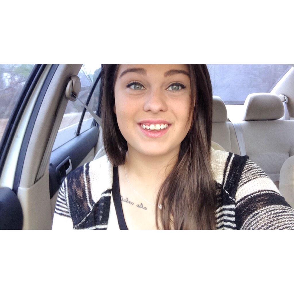 brooketta__94's tweet photo. Oh hi http://t.co/WMTI8ewUDl