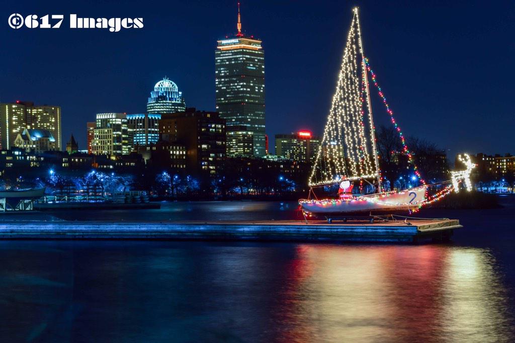 OnlyInBOS's tweet photo. Boston is beautiful tonight. http://t.co/V4GyxrkbQN