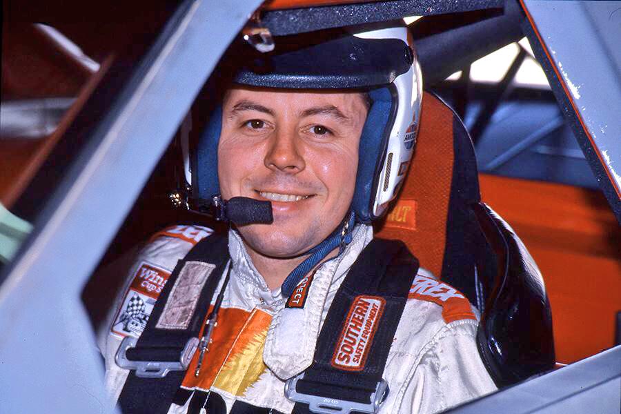Happy 60th birthday to Alan Kulwicki. Was the defending champion when he died in a plane crash April 1, 1993 