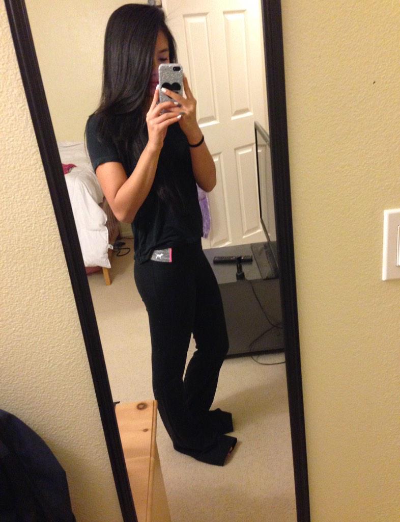 nikkittran's tweet photo. dear VS,
please make your yoga pants shorter, not all of us are 6'2 angels http://t.co/jiNl0ySQ9v