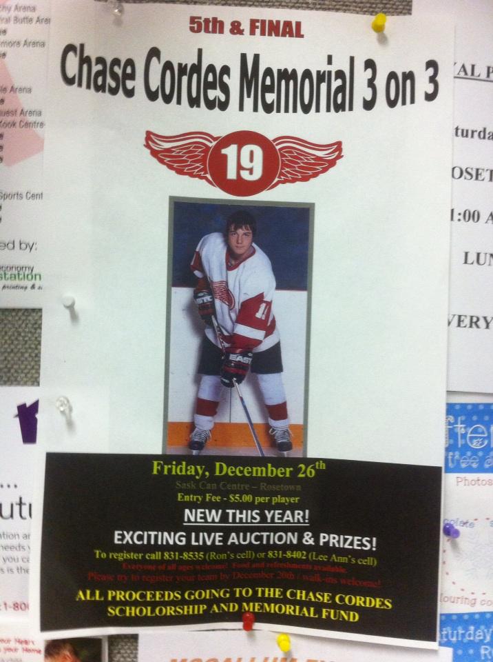 milklips1's tweet photo. Come on out Boxing Day it's a great time call Ron to register team or call to get put on a team http://t.co/fjHcg9VmtR