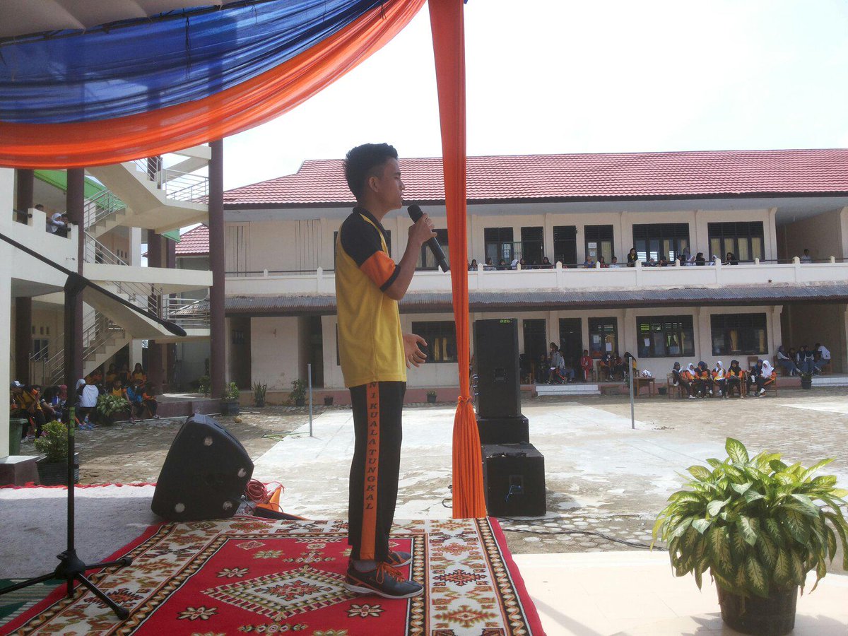 Meleleh denger suara nya ketos, uuuuuuuu ichannnn !!!