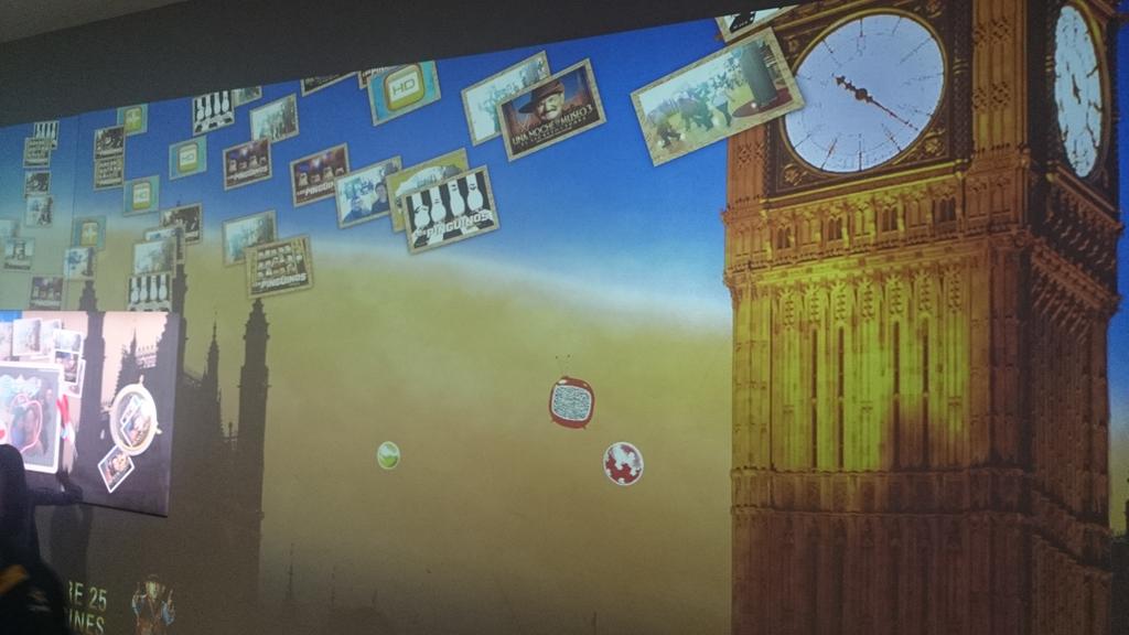 GuztaveTM's tweet photo. Me encant�� su pantalla interactiva @Cinepolis #Perisur http://t.co/YGzmYkC2qh