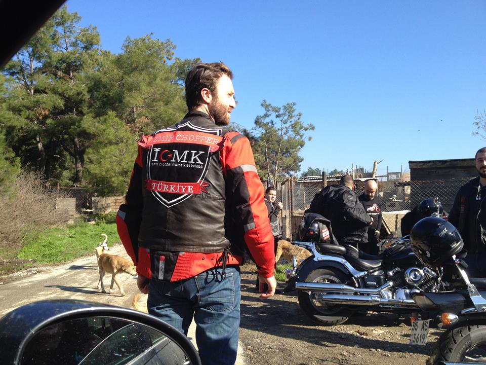 BİZİ KIRMAYIP BARINAK ZİYARETİMİZE DESTEK VEREN EGE VE YAŞAR ÜNİV.DEN ARKADAŞLARA VE İZMİR CHOPPER KULUBÜNE TEŞEKKÜR