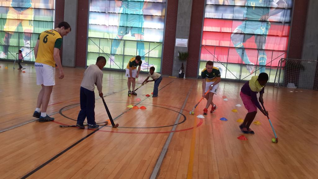 Dribbling 101 with <a href="/pggeld/">PG</a> <a href="/Keegan_Kieck/">Keegan Kieck</a> &amp; #JustinDomleo