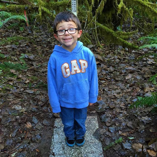 JasonDAdams's tweet photo. My awesome little hiking buddy occupying 4 counties at once. #Oregon #hiking #fourcounty... http://t.co/DWzbgot5X9 http://t.co/sZKWlax52A