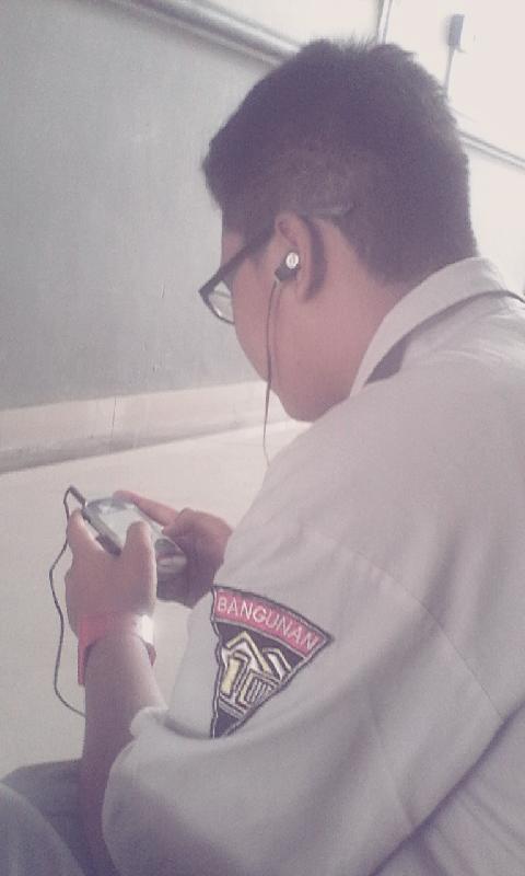 Safiraa_99's tweet photo. My bestfriend :) @adlimuhammad8 http://t.co/1TJe8mL3y8