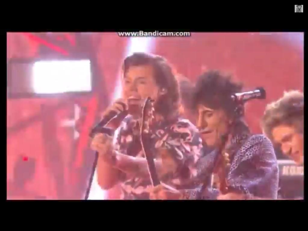 RonaldDavidWood's tweet photo. ME AND HARRY OMG http://t.co/O89sw36STe