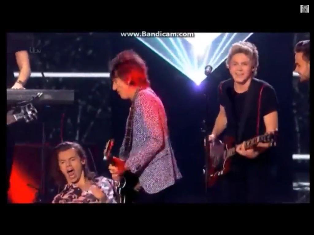 RonaldDavidWood's tweet photo. HARRY BABY R U OK http://t.co/U7317DesKW
