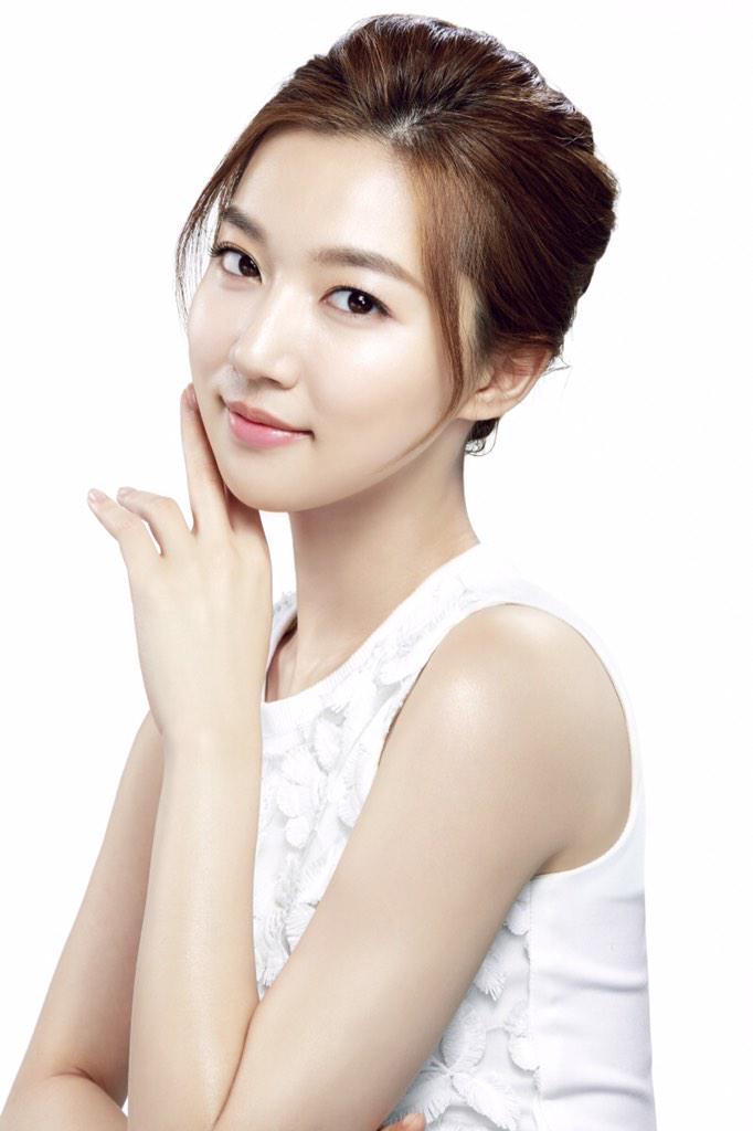 ли гён мин. Korean celebrity ha joo-hee. корейская актриса ха джи вон. ха чжи вон 2022. корейская актриса ха чжи вон.