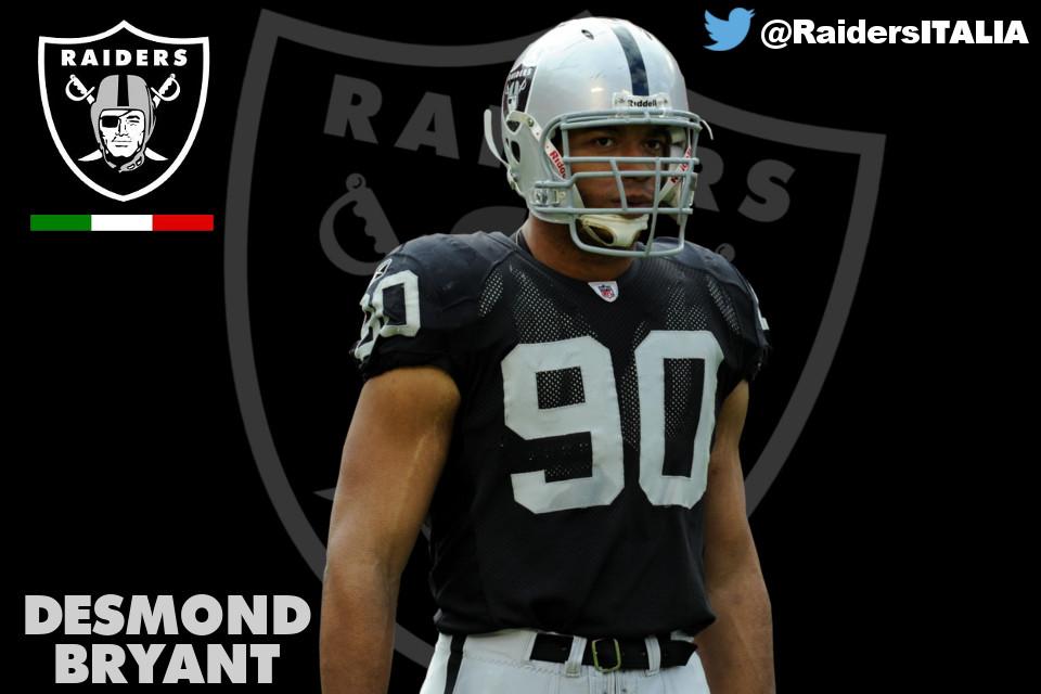 Happy birthday to former DT Desmond Bryant ( [2009-2012]... TANTI AUGURI! 