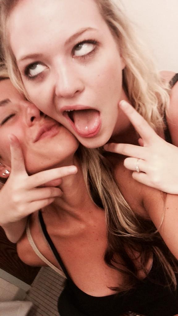 laurennw_'s tweet photo. @jacidevine when things start getting freaky http://t.co/AP0mI7Y5jI
