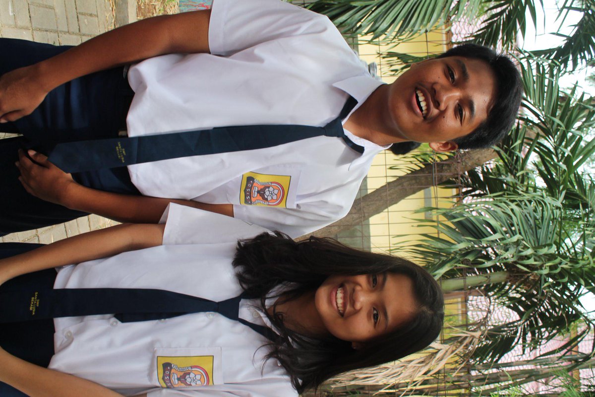 9Berbeda's tweet photo. ahayy @NathManuela @daniel_avian @_johanpradana @nathania_liu http://t.co/QlSMlE8lY0