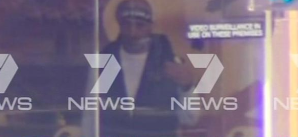 raziasultan's tweet photo. This man carries a gun, not a religion
#sydneysiege http://t.co/gIFZpW54Qk