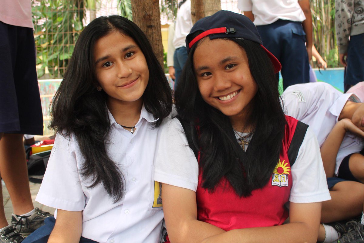 9Berbeda's tweet photo. hai ciwii @dhea_tarigan @claramgda http://t.co/2xiQzgChzJ