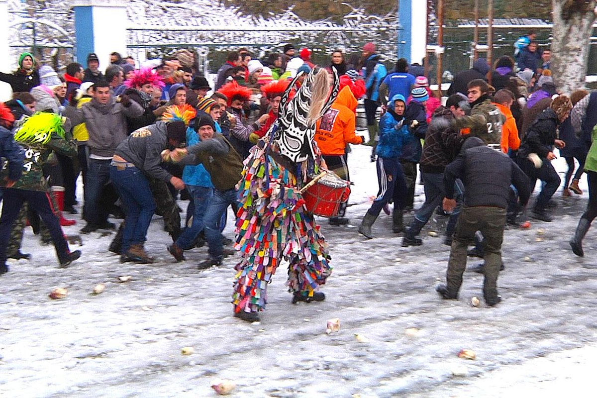 extremadura_tur's tweet photo. #Jarramplas, nueva #Fiesta Interés #Turístico Nacional http://t.co/rwqpIBqtif Ven 19-20 enero http://t.co/TzK6tnWfWT http://t.co/ZyHHGfm7Dr