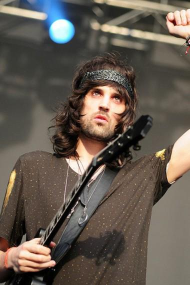 And happy birthday to Sergio Pizzorno!! :D 