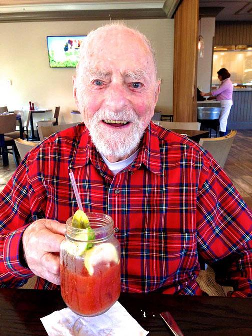 Read the full article about how Reston's founder, Robert E. Simon, spends his Holidays! 
restonlifestylemag.com/bob-simon-holi…