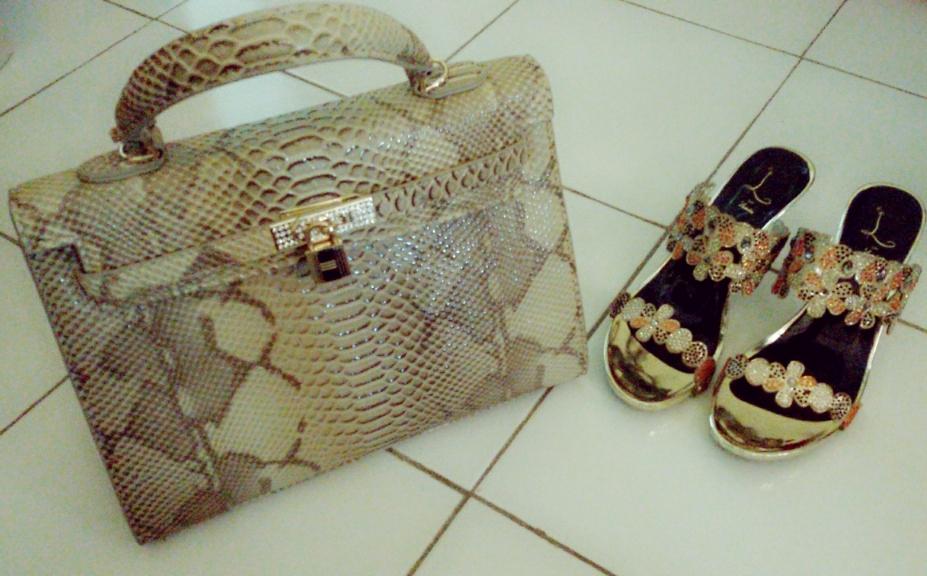 AdSyenitha tweet picture