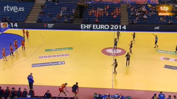 teledeporte's tweet photo. Ya en DIRECTO Rumania - España de la #Euro2014 http://t.co/A0YYFZJn5H ¡Vamos GUERRERAS! #Balonmano http://t.co/4dELvDZ93P