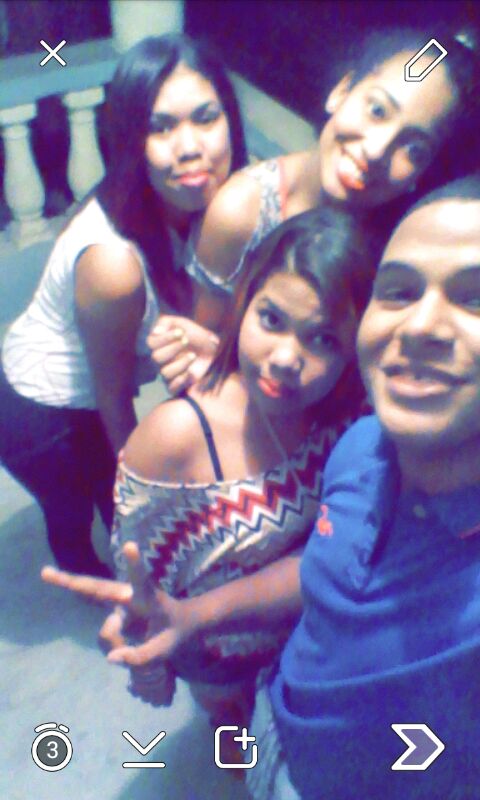 PatriiciiaParra's tweet photo. #NoNewFriend W/ @RossiRoman_ @AnqelMiguel_x5 And @FrancheParras http://t.co/FSulbg0cKx