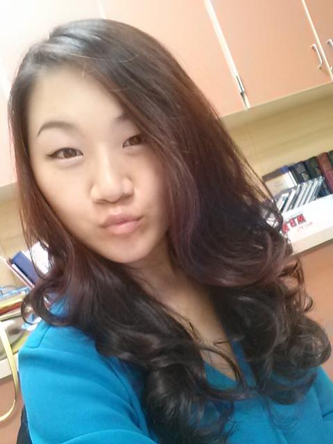 iamazingrace's tweet photo. Observation is over! I'll get results next week but whatever I'm having a good hair day #sockbun #curls #eyebags http://t.co/B2DSIFnpcp