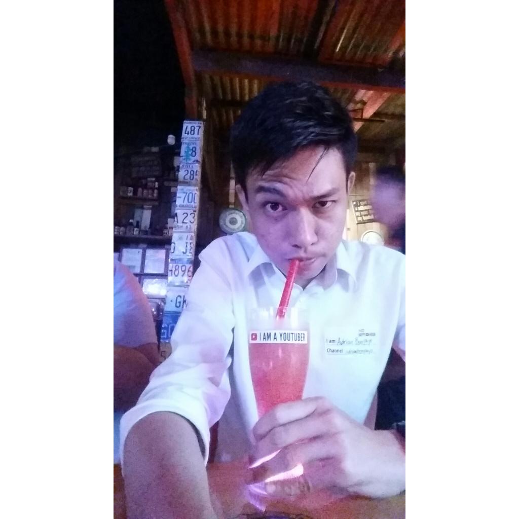 adrianbenipayo's tweet photo. Thank you YouTube Philippines for all the love and support! Here's to 2015! #youtubehappyhourPH @HappyHourMNL http://t.co/1qZqv8DgUe