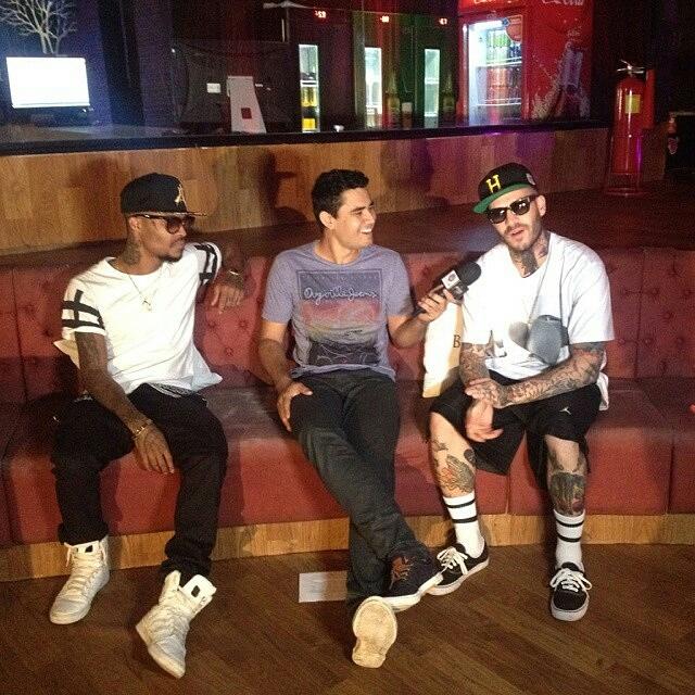 NewsMVerdelho's tweet photo. Antônio Teixeira entrevistando Mateus Verdelho e Diamante Rapper para o #CircuitoVip da TV União
Fortaleza CE http://t.co/v6UNyYdKhT