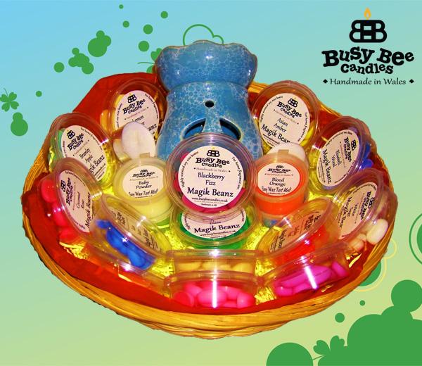 Last #Comp before Christmas. Follow &amp; RT &amp; you could #win a FAB <a href="/BusyBeeCandles/">Busy Bee Candles®</a> gift basket! busybeecandles.co.uk