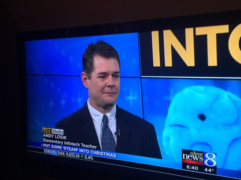 MBanksVid's tweet image. @mrlosik 
#celebrity #techSanta