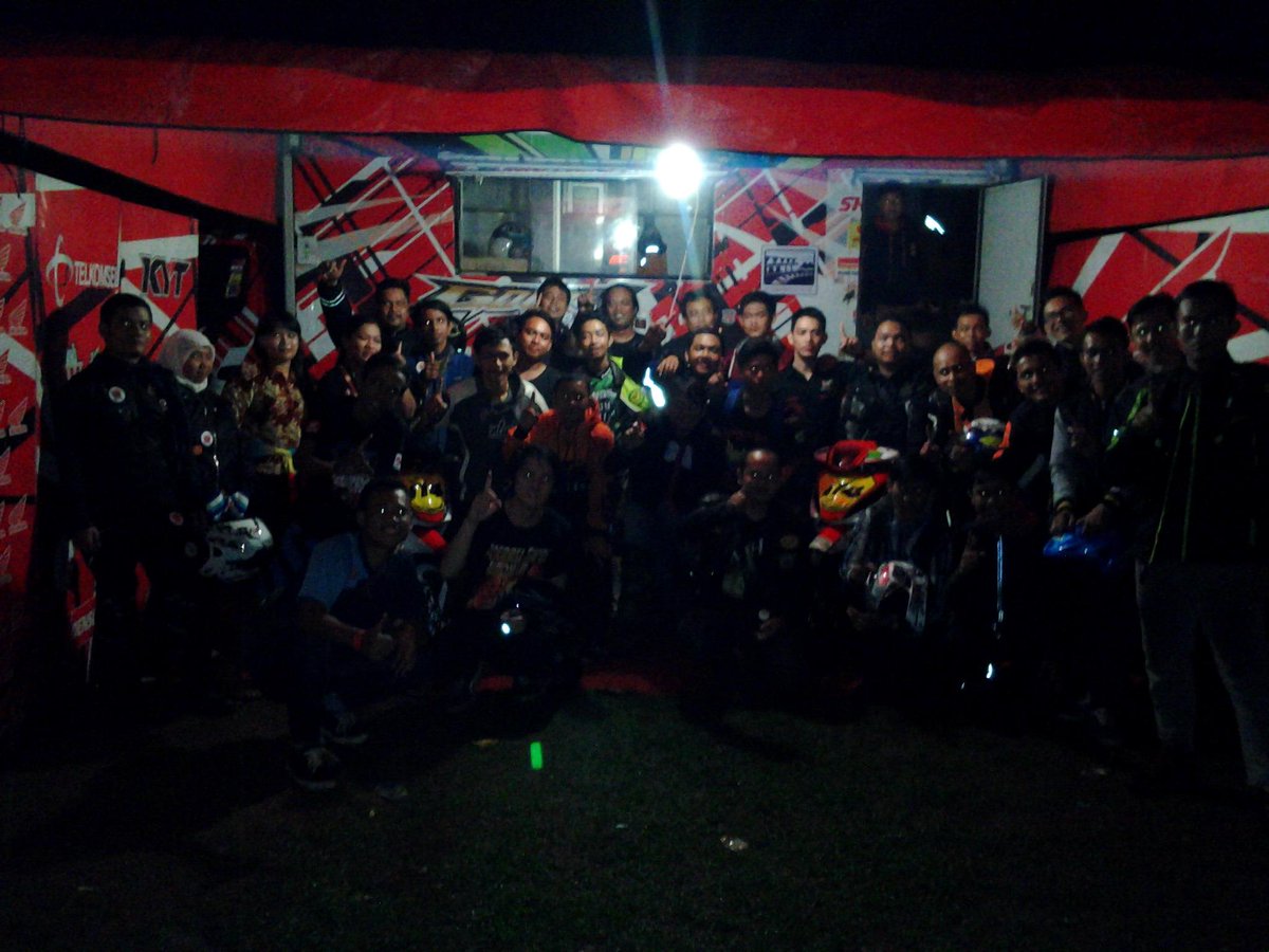 PHoS_SBG's tweet photo. masih PHOS :) http://t.co/ix7nyXb1Py