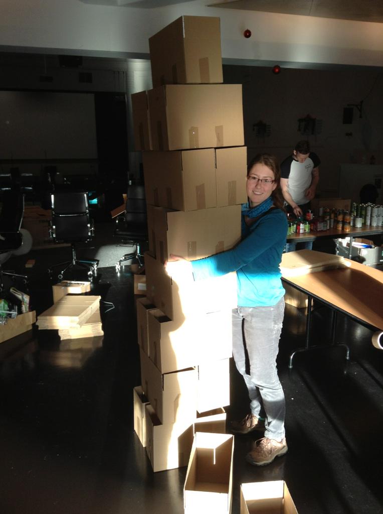 JudithRose85's tweet photo. What else do you do with empty hamper boxes? http://t.co/6zwtTNJxGC