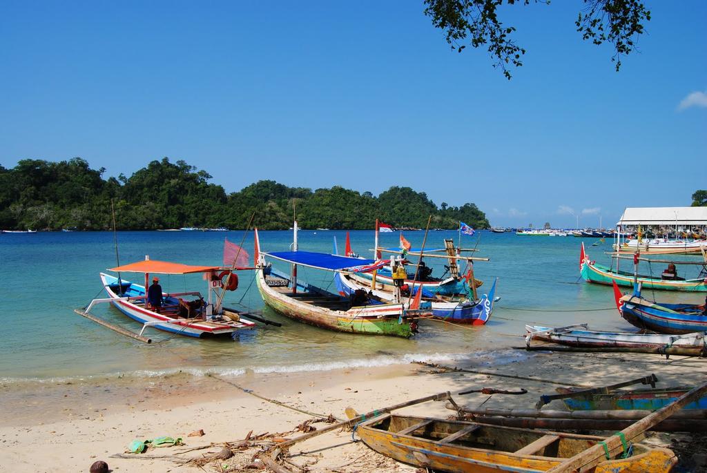 Pantai Sendang Biru Malang