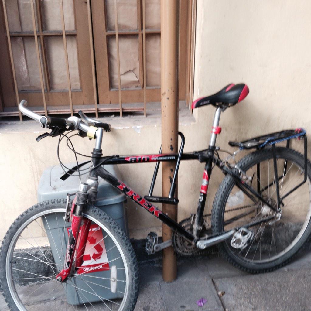 BICITIZEN's tweet photo. No estaría mal un #bicicletero para @RegCivil_Chile @Muni_provi http://t.co/vyPCqOOB8o