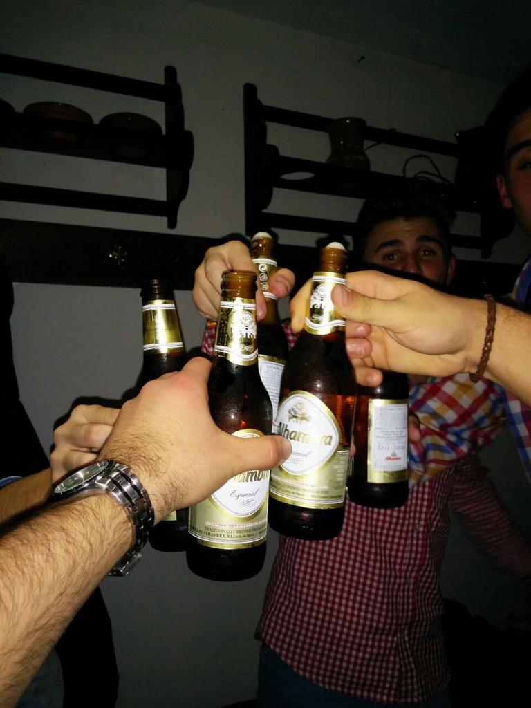 nachosoriano1's tweet photo. Por los que nunca fallan @miguelanjez @AlvaroSchezB #Luis #MamiWest http://t.co/0oFbpjl1Xb